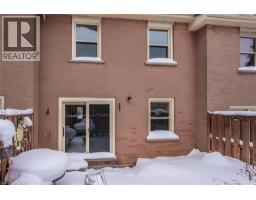 27 QUEENSTON Drive - 4