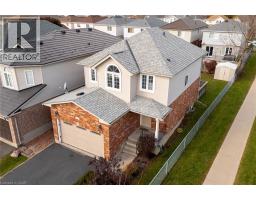 38 HEATHERWOOD Place - 42