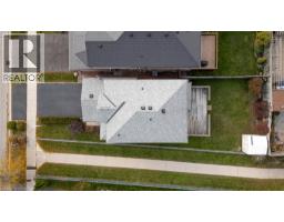 38 HEATHERWOOD Place - 43