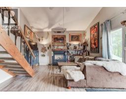 56 LILAC Street - 17