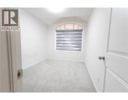 8 GRASSBOURNE Avenue - 21