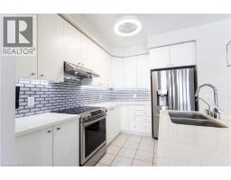 8 GRASSBOURNE Avenue - 8