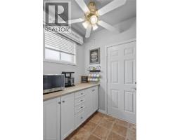 20 ENDEAVOUR Drive - 12