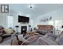 216 HARCOURT CRES Crescent - 10