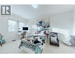 216 HARCOURT CRES Crescent - 33