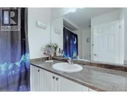 216 HARCOURT CRES Crescent - 35