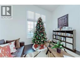 216 HARCOURT CRES Crescent - 4