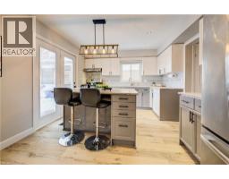 349 BUSHVIEW Crescent - 16