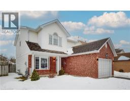 349 BUSHVIEW Crescent - 2
