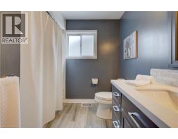 349 BUSHVIEW Crescent - 33