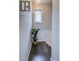 349 BUSHVIEW Crescent - 34