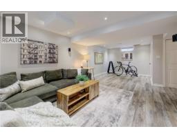 349 BUSHVIEW Crescent - 40