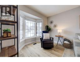 349 BUSHVIEW Crescent - 7