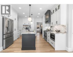 2 CLOVERLEA Crescent - 17