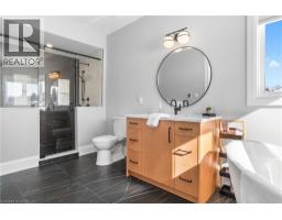 2 CLOVERLEA Crescent - 26