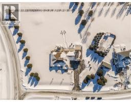 2 CLOVERLEA Crescent - 49