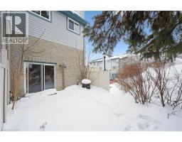 589 BEECHWOOD Drive UnitNo. 43 - 36