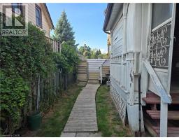 13 TALBOT Street E - 6