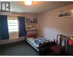 13 TALBOT Street E - 7