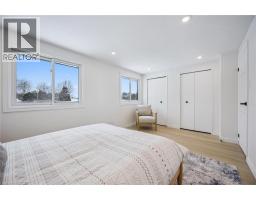 21 FOREST GLEN Court - 19