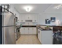 165 DUKE Street E UnitNo. 218 - 15