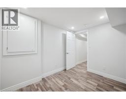 118 SELKIRK Drive - 33