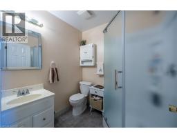 4 GLENGARY Crescent - 18