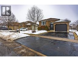 4 GLENGARY Crescent - 2