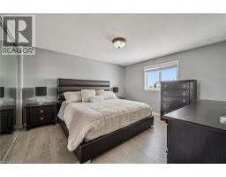 23 WHITTAKER Crescent - 17