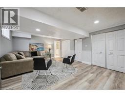 23 WHITTAKER Crescent - 26