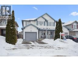 23 WHITTAKER Crescent - 3