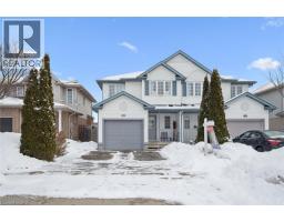 23 WHITTAKER Crescent - 4