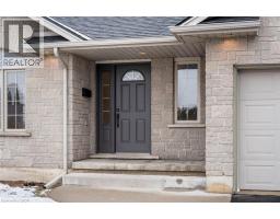 332 DUNCOMBE Road - 30