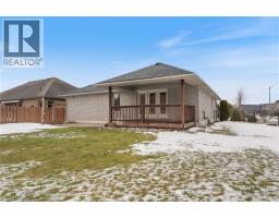 332 DUNCOMBE Road - 32