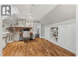 21 GRANBRIDGE Drive - 22