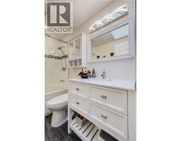 35 GLENDAN Court - 34