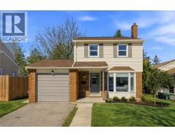 16 THORNBUSH Crescent - 1