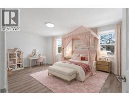 16 THORNBUSH Crescent - 17