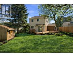 16 THORNBUSH Crescent - 21