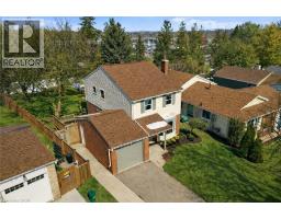 16 THORNBUSH Crescent - 22