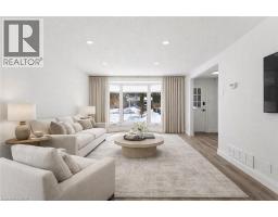 16 THORNBUSH Crescent - 7