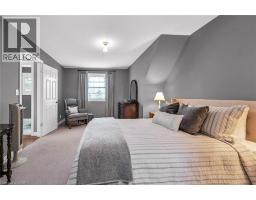 17 ANGLE Street - 28