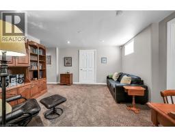 17 ANGLE Street - 31