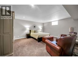 17 ANGLE Street - 32