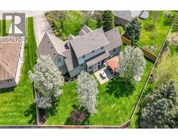 17 ANGLE Street - 46