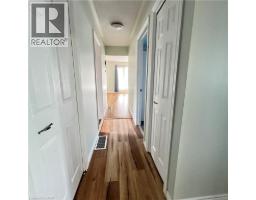 32 WINNETT Street N - 10