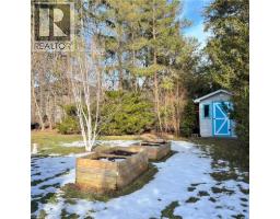 32 WINNETT Street N - 19