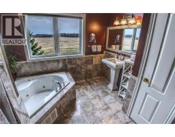 31 CHAPEL Street - 33