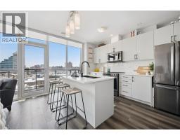 60 CHARLES Street W UnitNo. 702 - 11