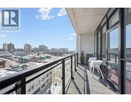 60 CHARLES Street W UnitNo. 702 - 22